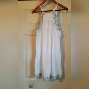 Despacito White Embroidered Shift Dress